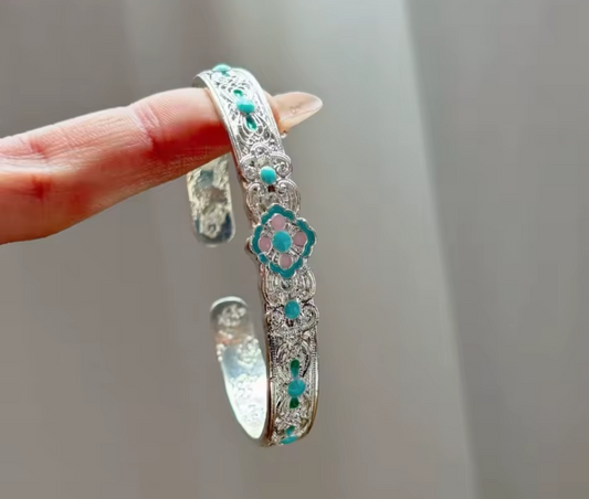 Traditional Style Sterling Silver 925 Bangle bracelet