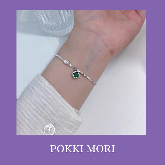 Versatile Emerald Green Sterling Silver 925 Bracelet