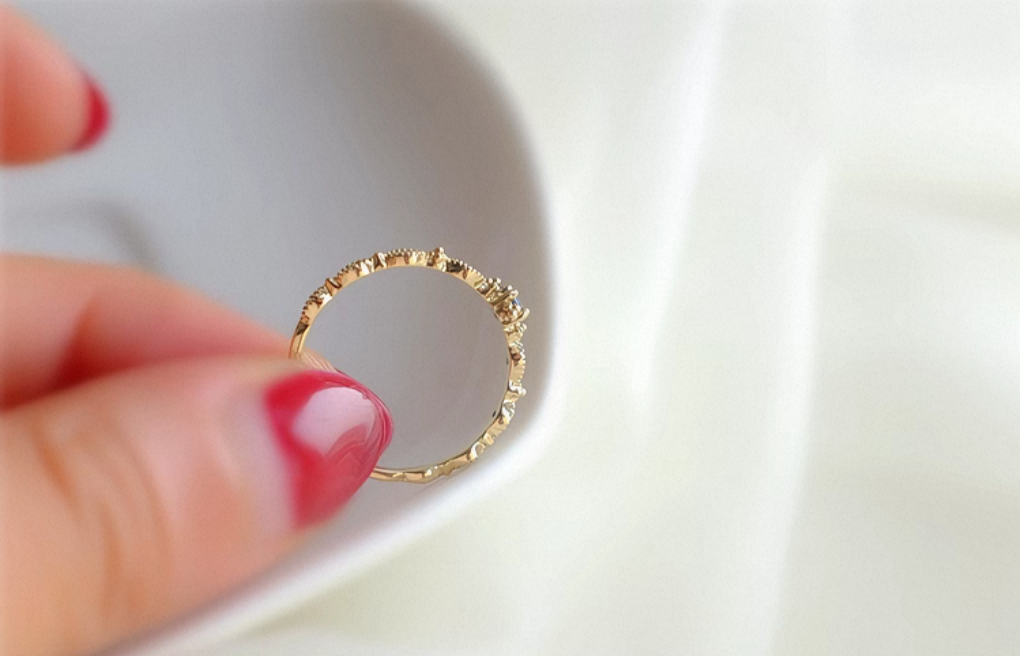 9K gold, natural sapphire Certified Ring