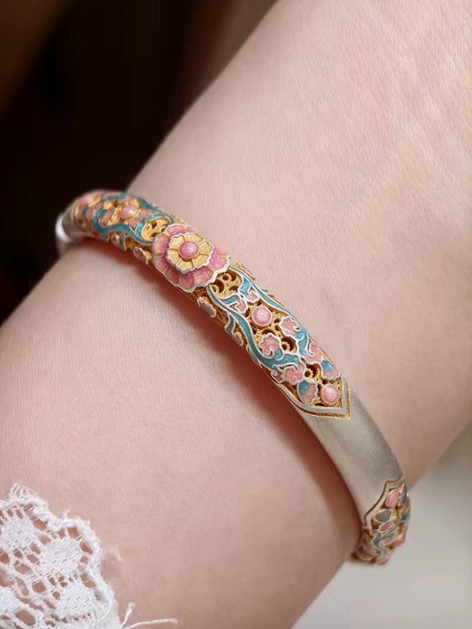 Traditional Dainty Heavy weight Made with 23grams 999.9 Silver with Certificate Cuff Bracelet