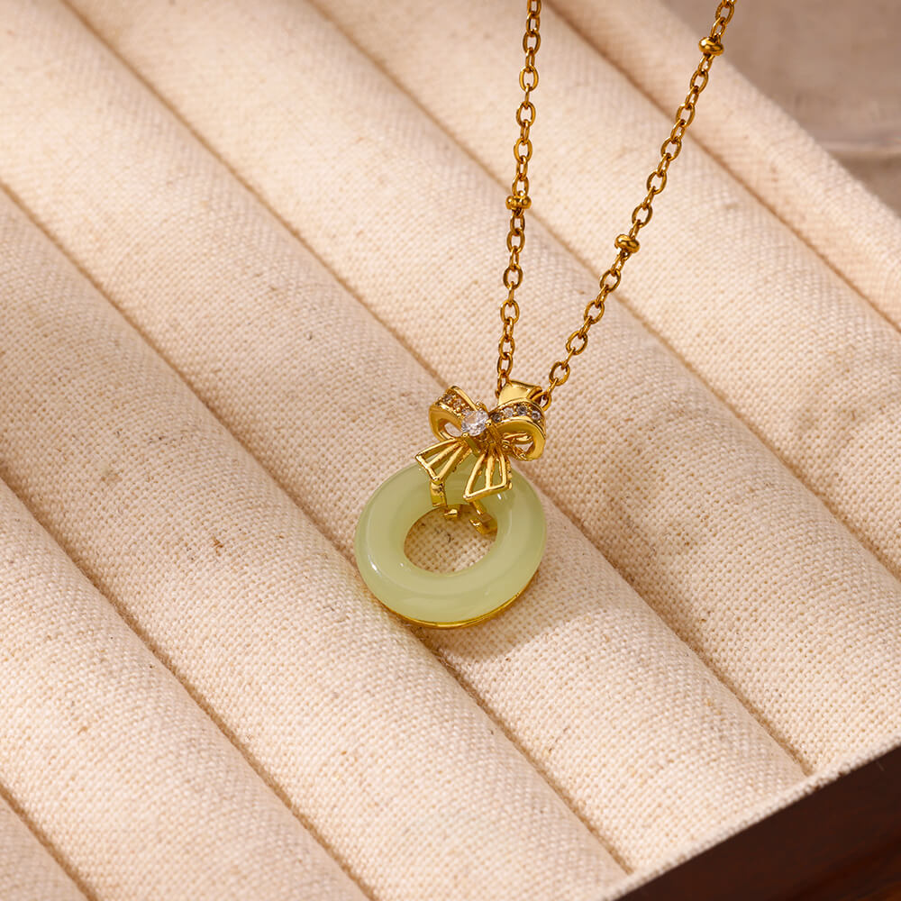 Jade Bow wow Sterling Silver 925 Necklace