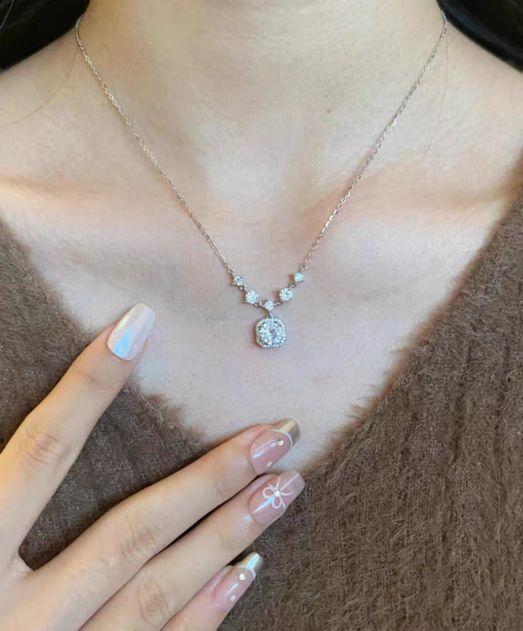 Exquisite Sterling Silver 925 Necklace with Cubic Zircon