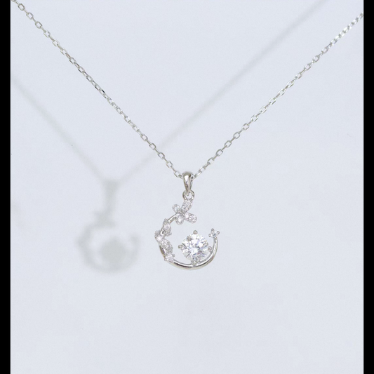 Crescent moon landing 925 Sterling Silver Necklace