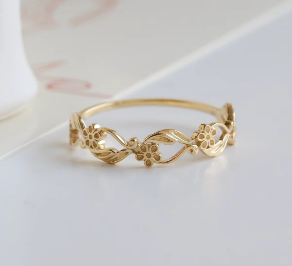 Winter plum blossom Vintage 9K Certified Ring