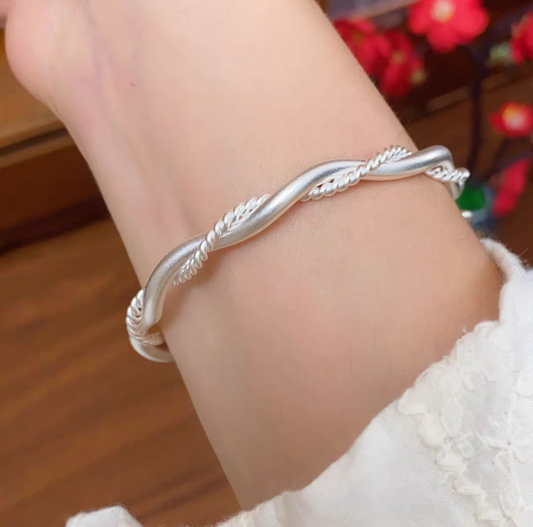 Twisted mind 999 Silver Bangle bracelet