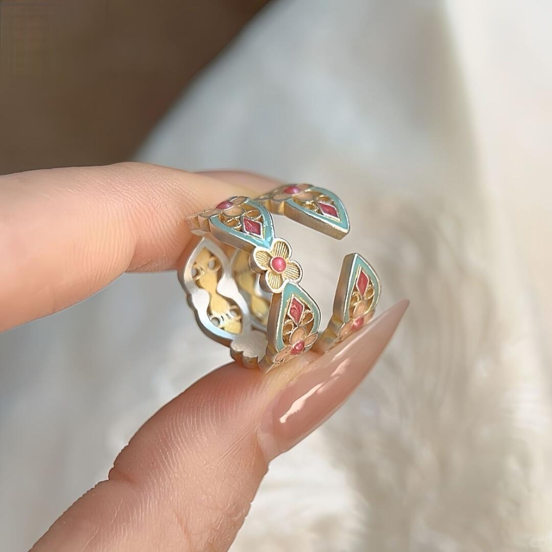 Traditional Style Sterling Silver ring adjustable