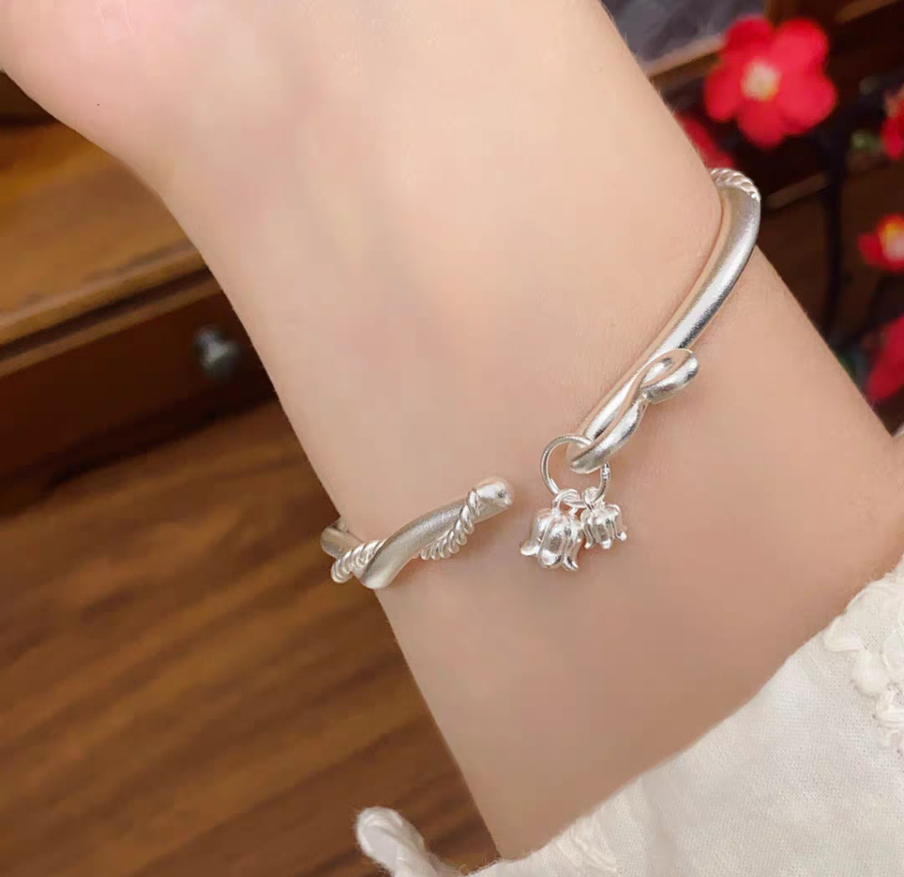 Twisted mind 999 Silver Bangle bracelet
