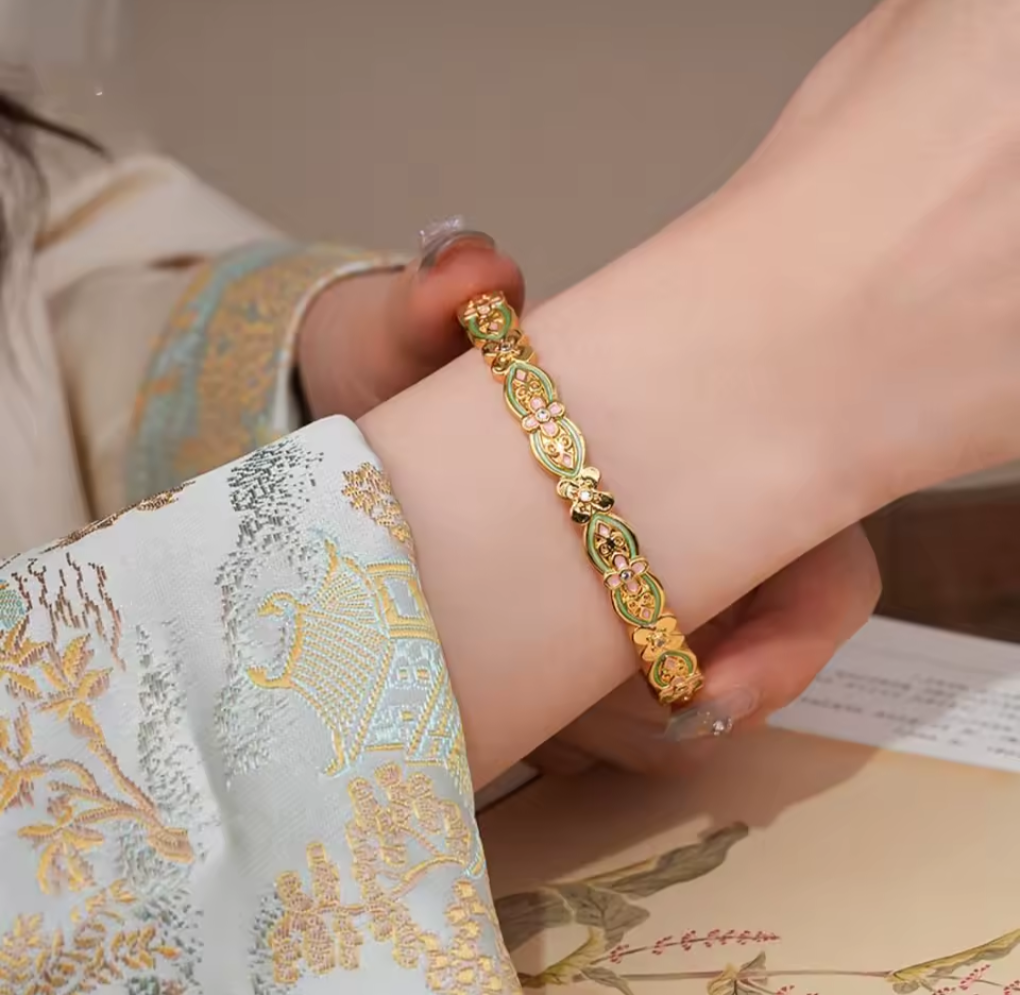Traditional Cuff bangle bracelet 18k Gold Filled