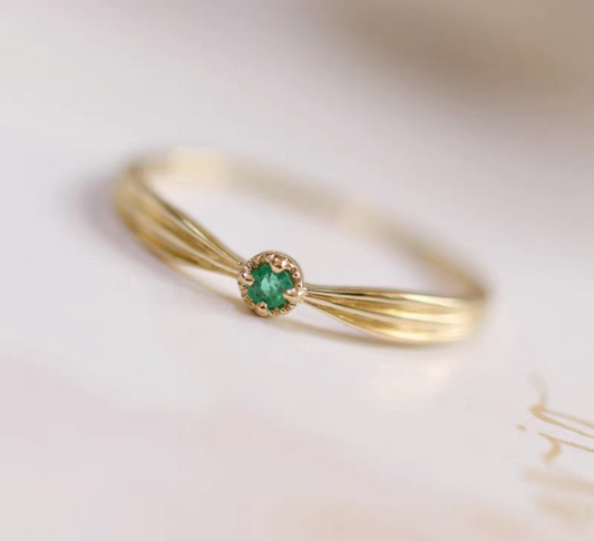 Green Island 9K gold natural emerald Certified Ring