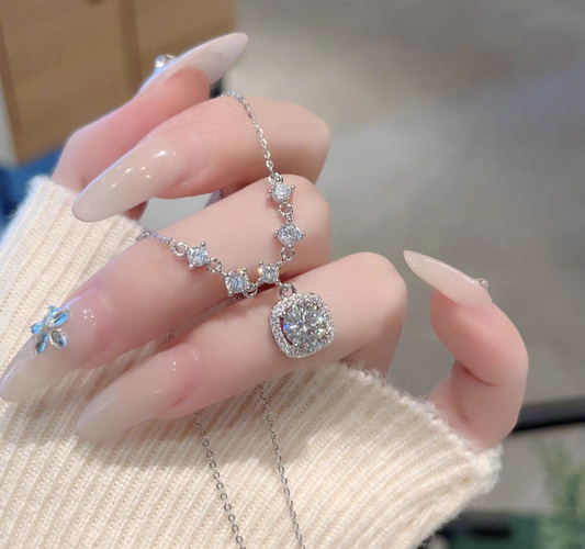 Exquisite taste Sterling Silver Necklace with Cubic Zircon