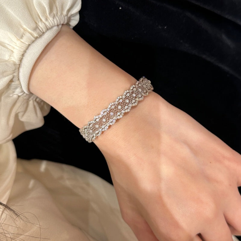 Lacey Feelings Sterling Silver Bracelet bangle